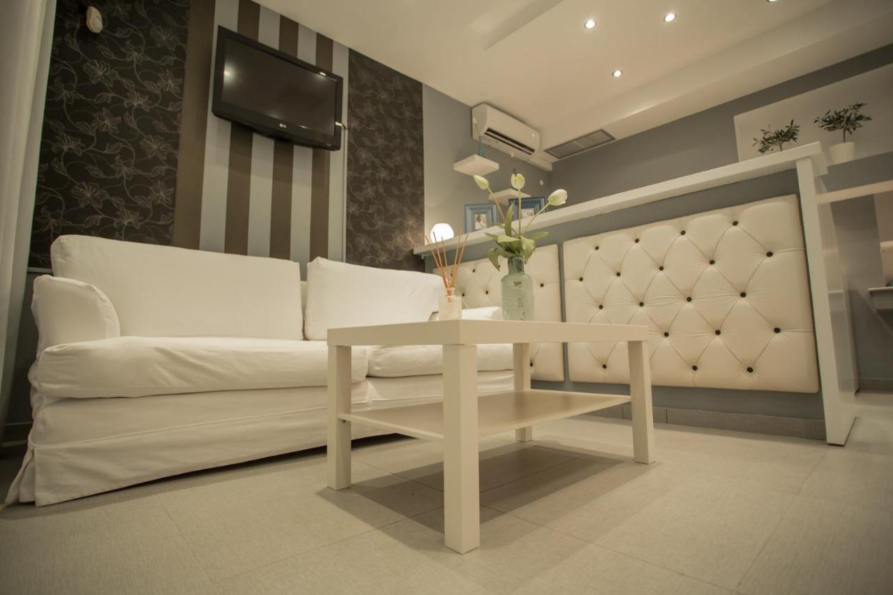 Apollonio Upper View Suites Corinth ภายนอก รูปภาพ